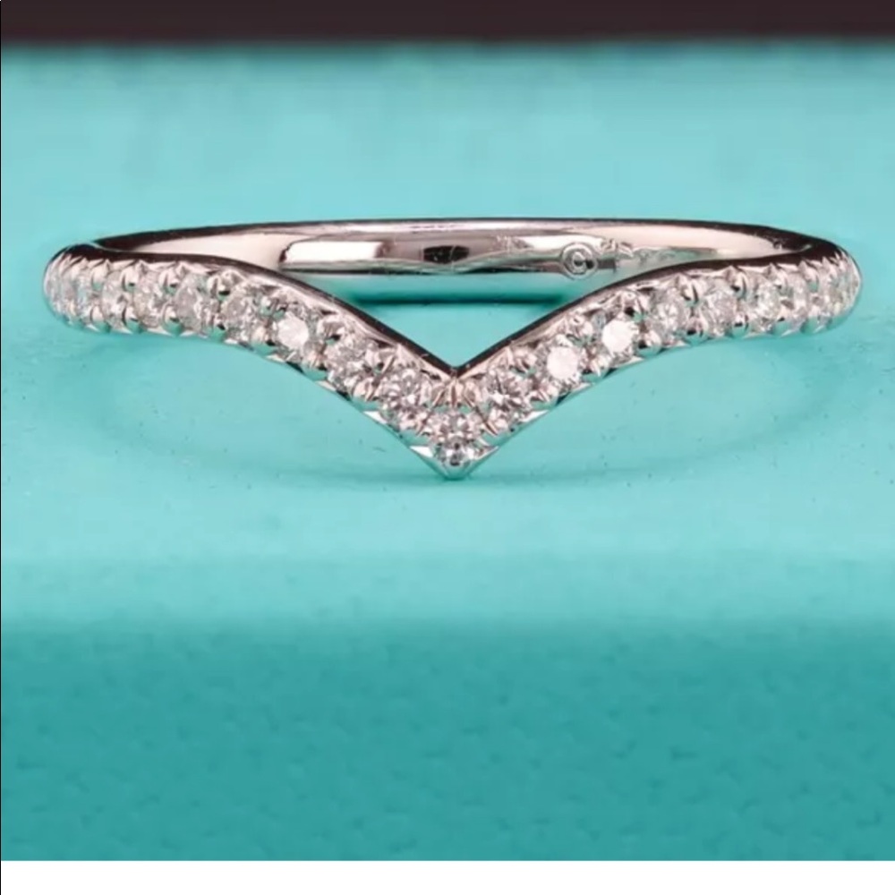 Tiffany & Co Soleste V Ring Size 5.5